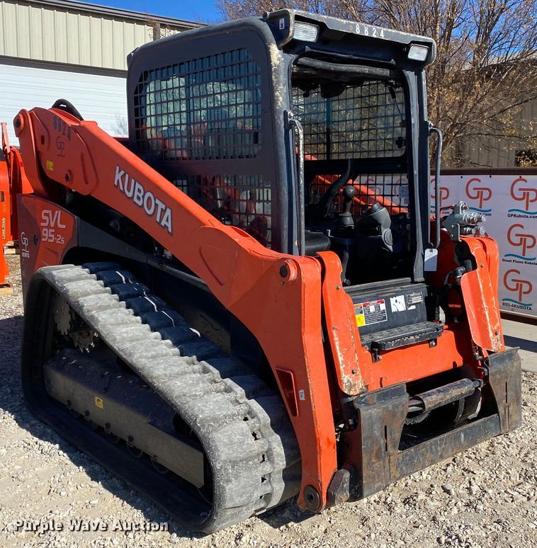 image for item DL6757 2019 Kubota SVL95-2S  tracked skid steer loader