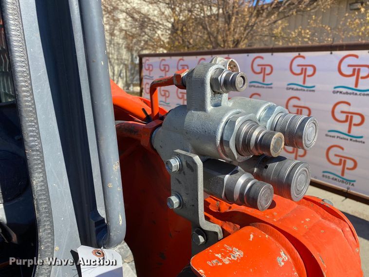 image for item DL6757 2019 Kubota SVL95-2S  tracked skid steer loader