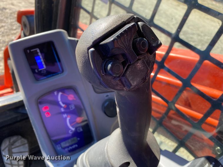 image for item DL6757 2019 Kubota SVL95-2S  tracked skid steer loader