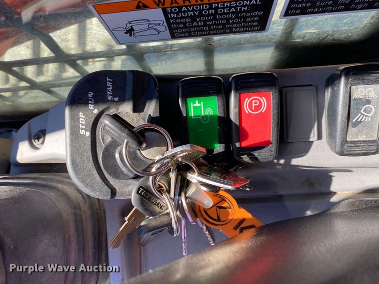 image for item DL6757 2019 Kubota SVL95-2S  tracked skid steer loader