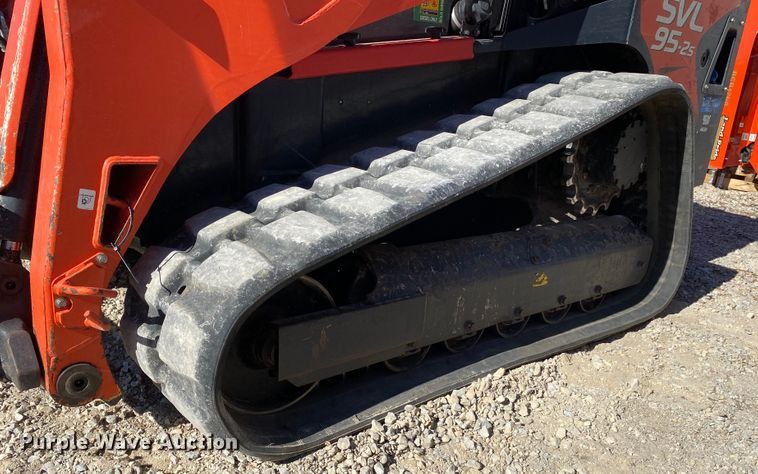 image for item DL6757 2019 Kubota SVL95-2S  tracked skid steer loader