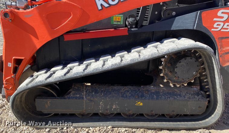image for item DL6757 2019 Kubota SVL95-2S  tracked skid steer loader