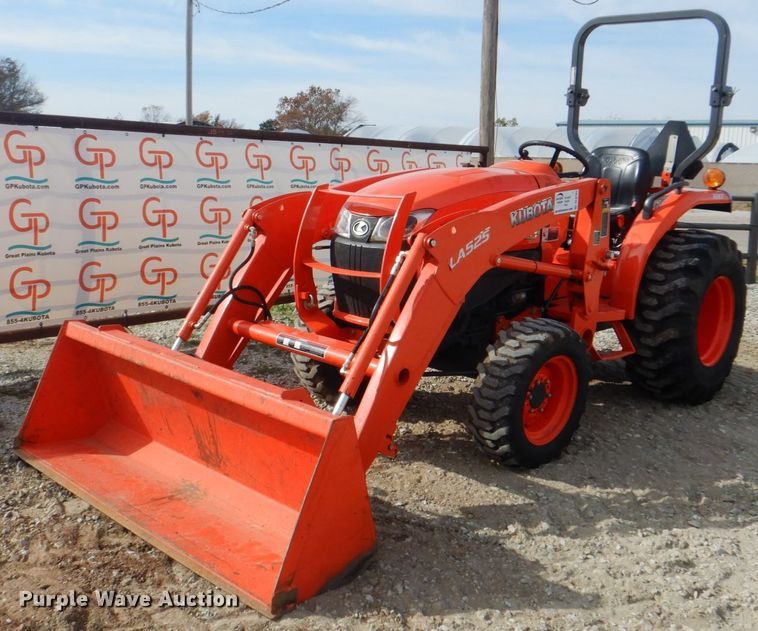 image for item DL6762 2019 Kubota L3301HST  MFWD tractor