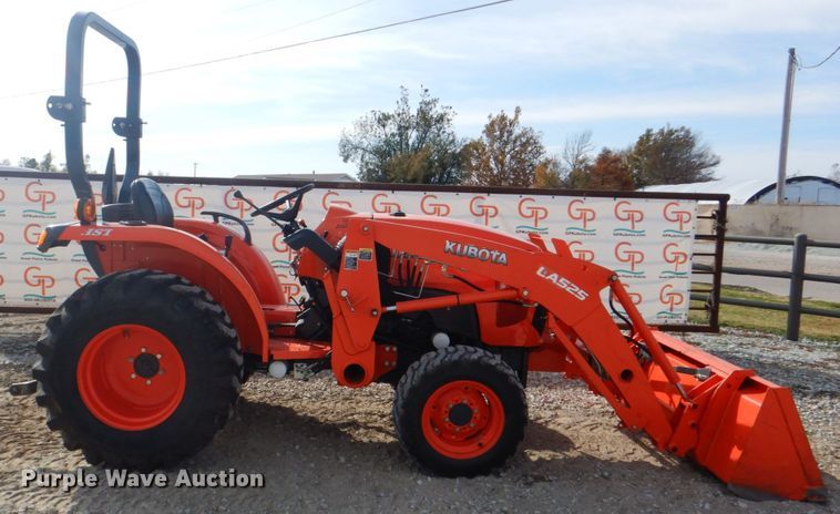 image for item DL6762 2019 Kubota L3301HST  MFWD tractor