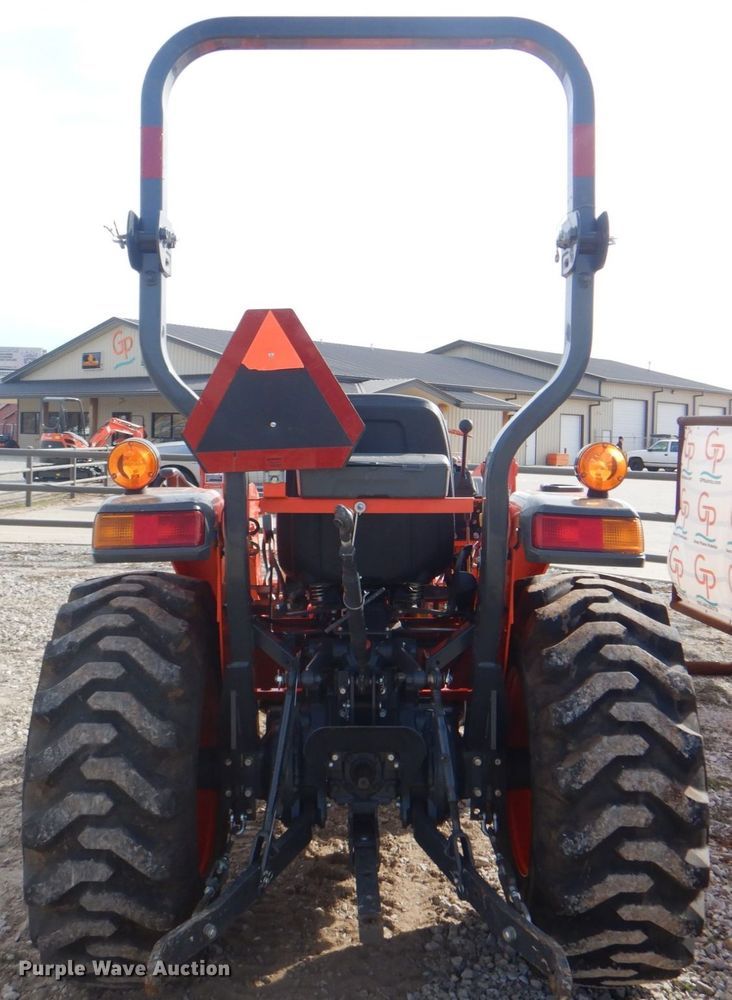 image for item DL6762 2019 Kubota L3301HST  MFWD tractor