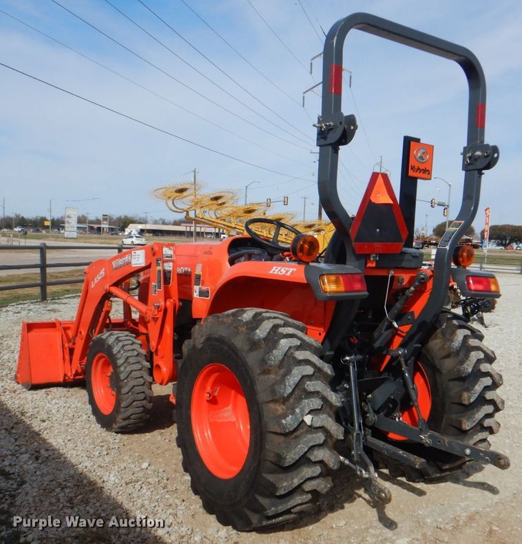 image for item DL6762 2019 Kubota L3301HST  MFWD tractor