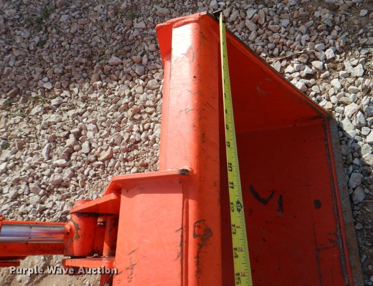 image for item DL6762 2019 Kubota L3301HST  MFWD tractor