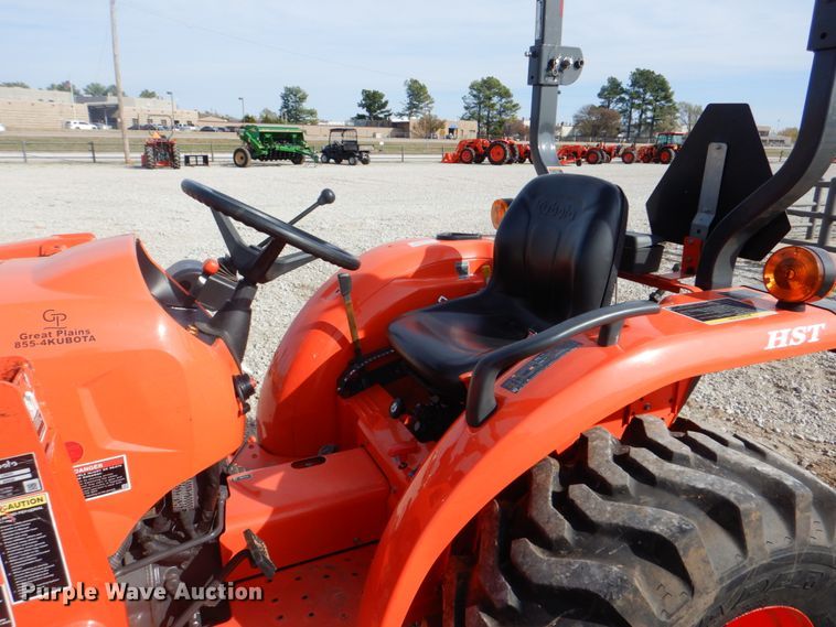image for item DL6762 2019 Kubota L3301HST  MFWD tractor