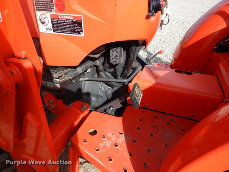 image for item DL6762 2019 Kubota L3301HST  MFWD tractor