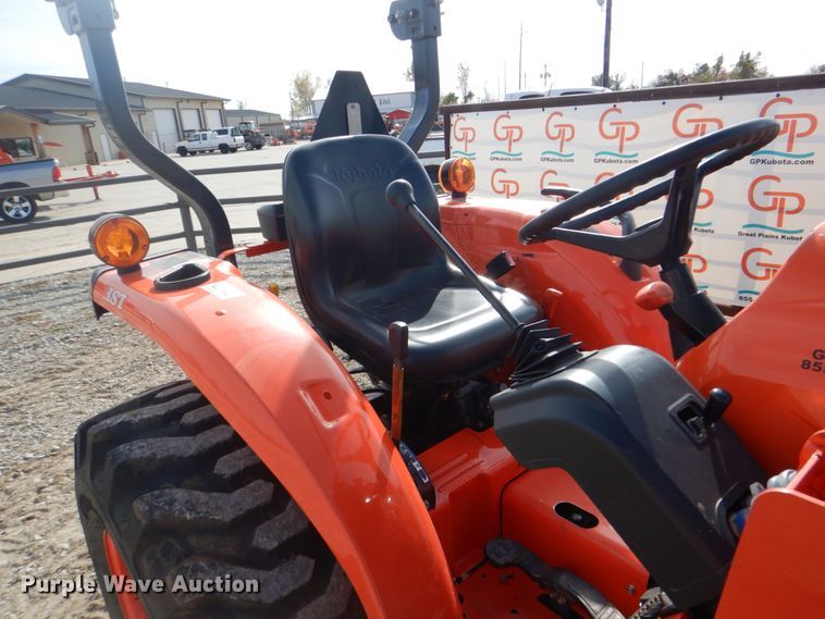 image for item DL6762 2019 Kubota L3301HST  MFWD tractor