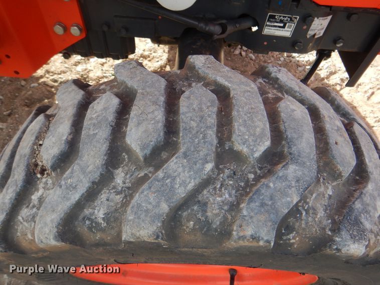 image for item DL6762 2019 Kubota L3301HST  MFWD tractor