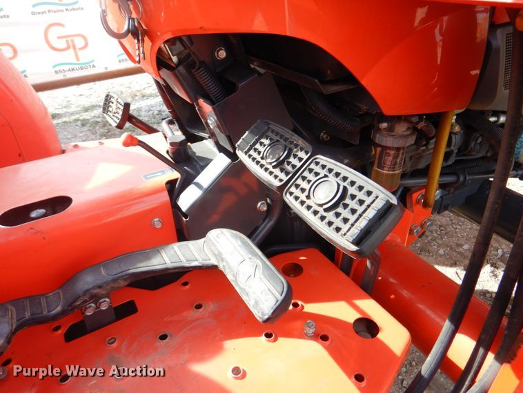 image for item DL6762 2019 Kubota L3301HST  MFWD tractor