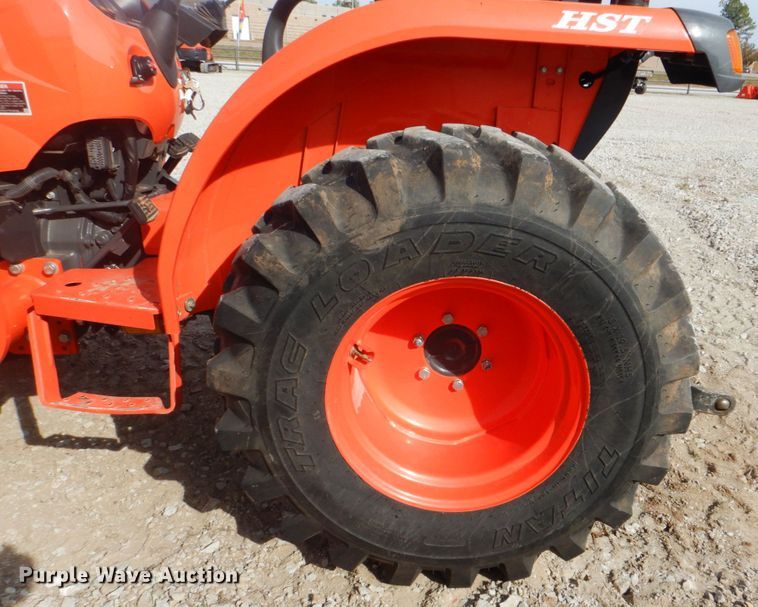 image for item DL6762 2019 Kubota L3301HST  MFWD tractor