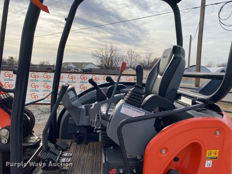 image for item DL6781 Kubota KX040-4  mini excavator