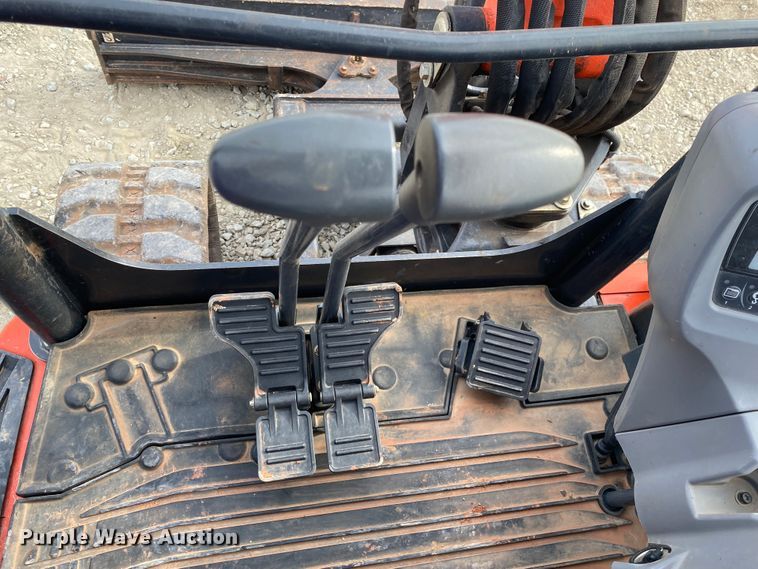 image for item DL6781 Kubota KX040-4  mini excavator