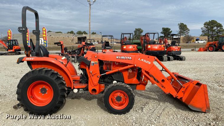 image for item DL6782 2019 Kubota L3301HST  MFWD tractor
