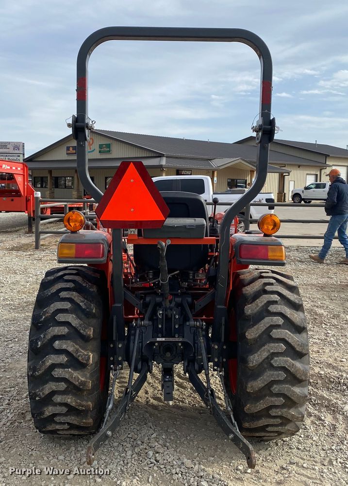 image for item DL6782 2019 Kubota L3301HST  MFWD tractor