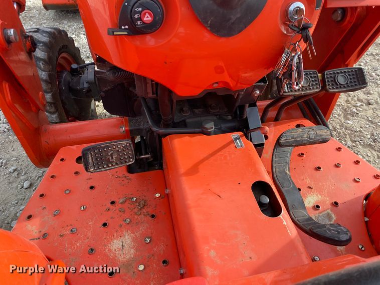 image for item DL6782 2019 Kubota L3301HST  MFWD tractor