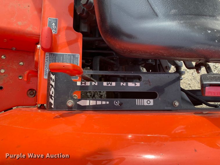 image for item DL6782 2019 Kubota L3301HST  MFWD tractor