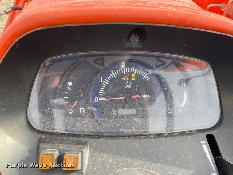 image for item DL6782 2019 Kubota L3301HST  MFWD tractor