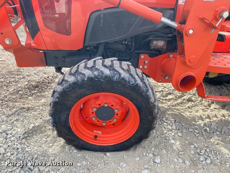 image for item DL6782 2019 Kubota L3301HST  MFWD tractor