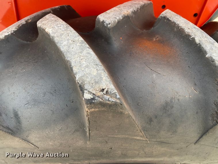 image for item DL6789 2020 Kubota L3901DT  MFWD tractor