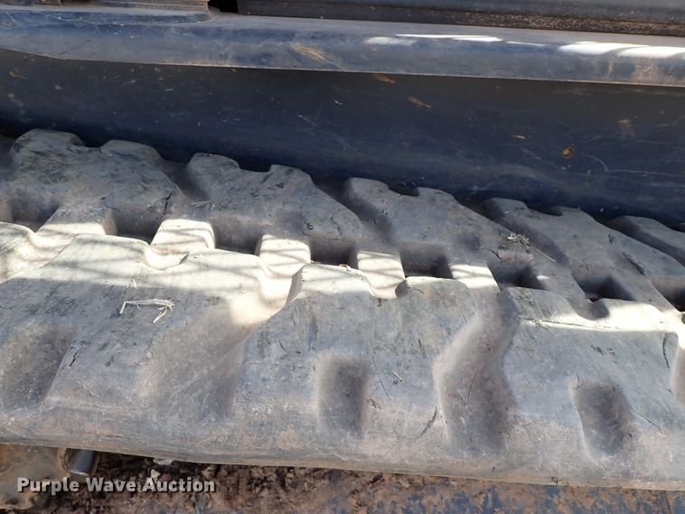 image for item IC9698 2020 Kubota SVL65-2  tracked skid steer loader