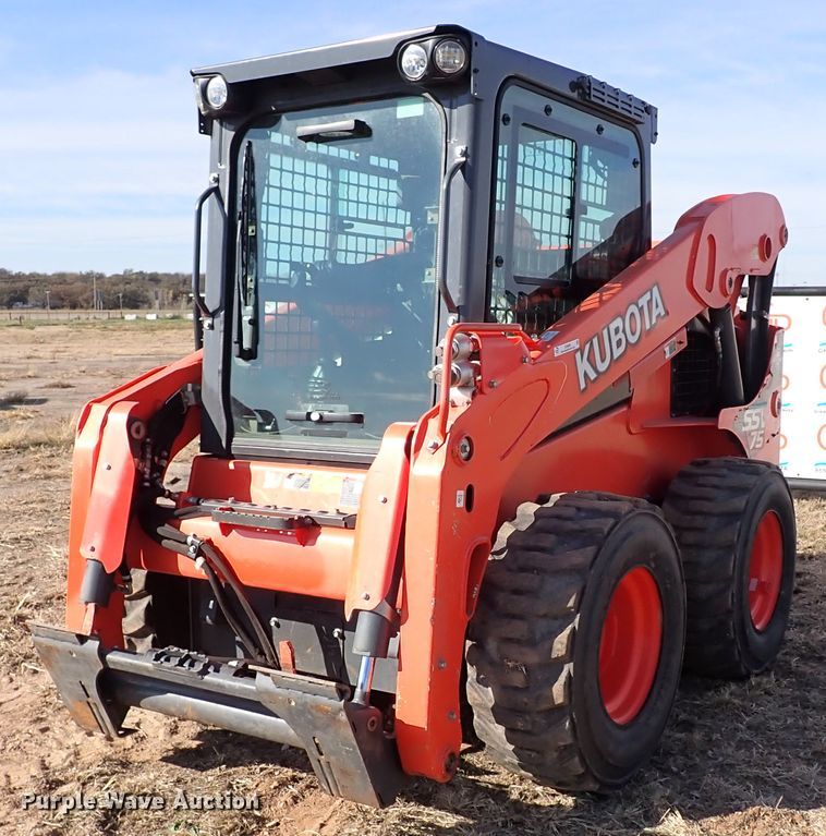 image for item IC9699 2017 Kubota SSV75  skid steer loader