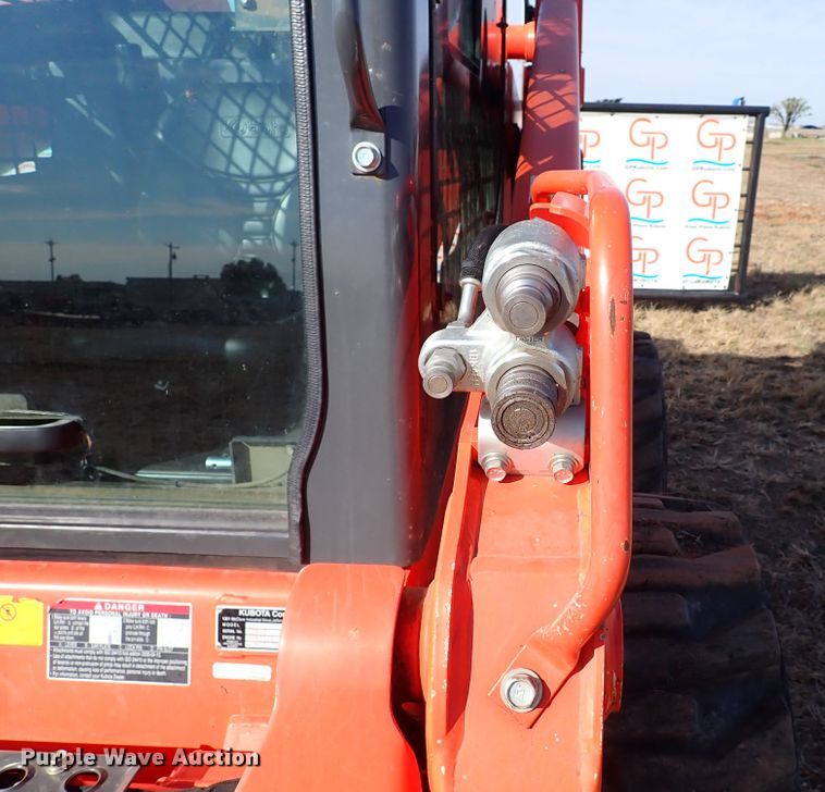 image for item IC9699 2017 Kubota SSV75  skid steer loader