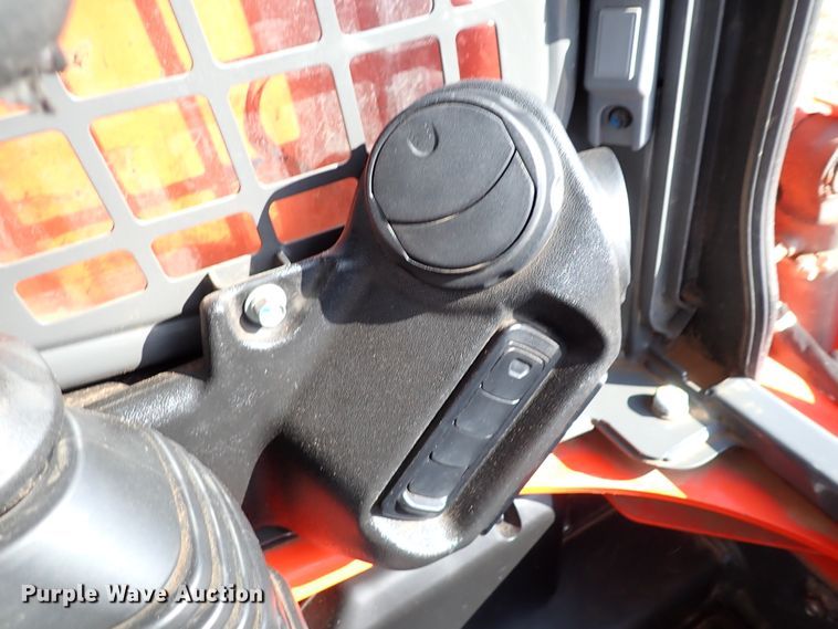 image for item IC9699 2017 Kubota SSV75  skid steer loader