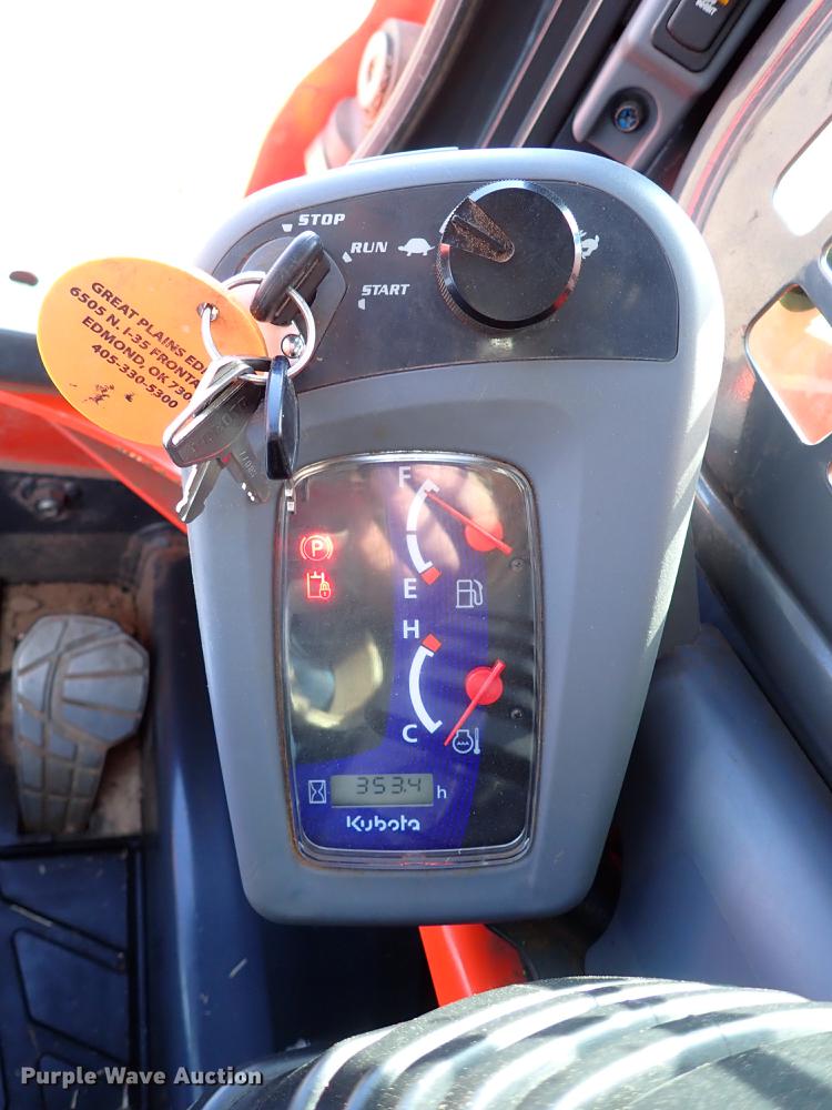 image for item IC9699 2017 Kubota SSV75  skid steer loader