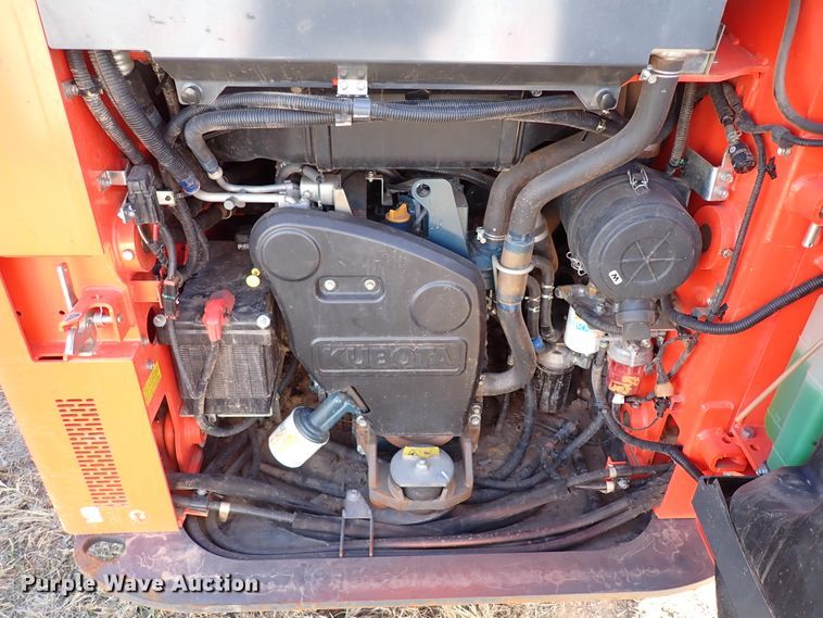 image for item IC9699 2017 Kubota SSV75  skid steer loader