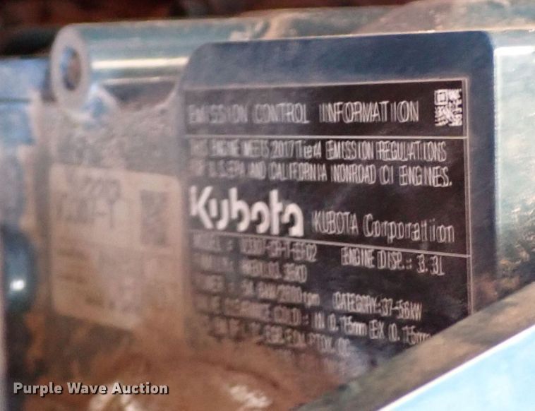 image for item IC9699 2017 Kubota SSV75  skid steer loader