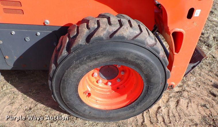 image for item IC9699 2017 Kubota SSV75  skid steer loader