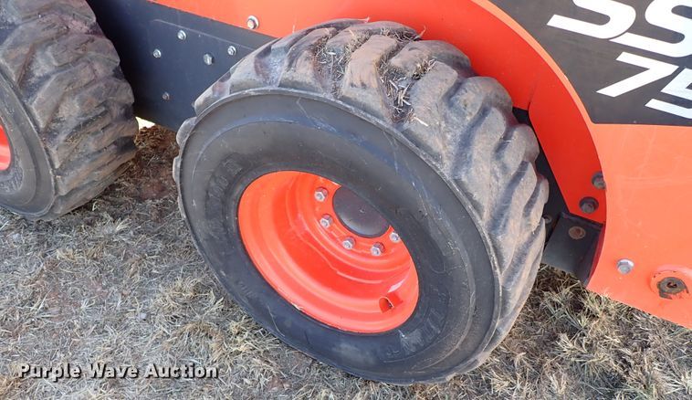 image for item IC9699 2017 Kubota SSV75  skid steer loader