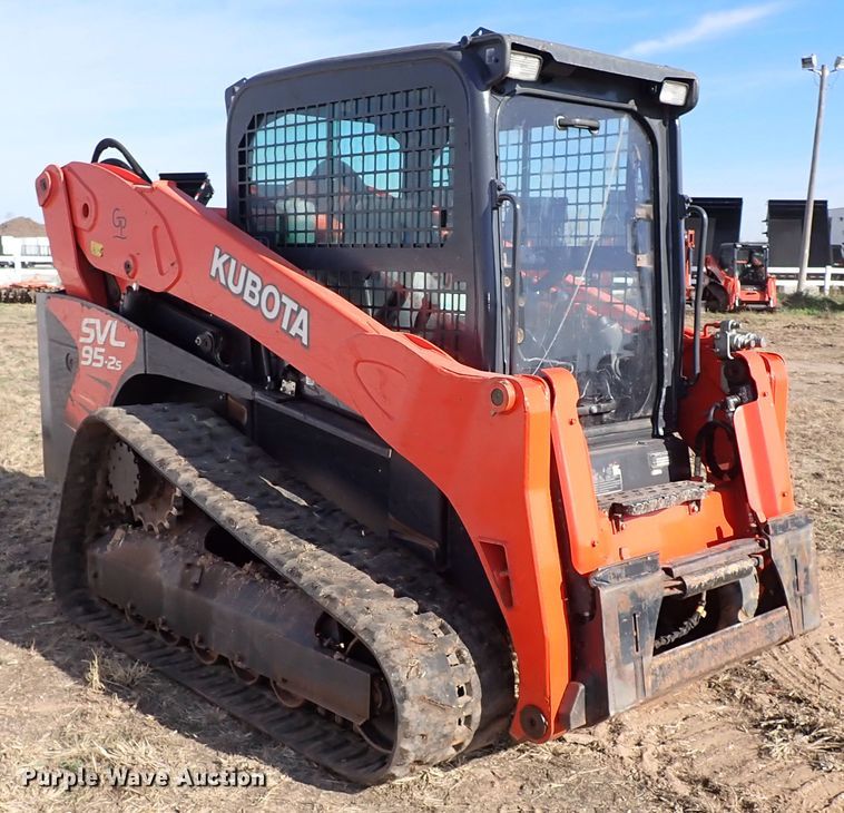 image for item IC9700 2020 Kubota SVL95-2S  tracked skid steer loader
