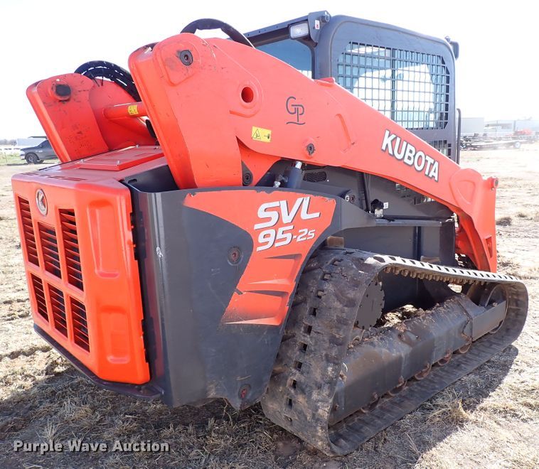 image for item IC9700 2020 Kubota SVL95-2S  tracked skid steer loader