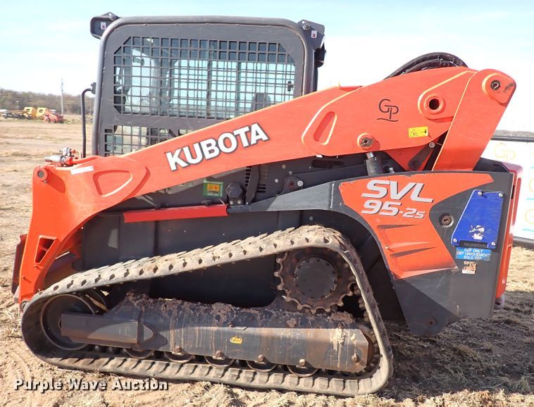 image for item IC9700 2020 Kubota SVL95-2S  tracked skid steer loader