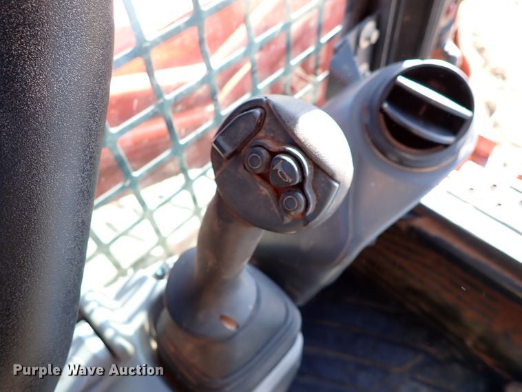 image for item IC9700 2020 Kubota SVL95-2S  tracked skid steer loader