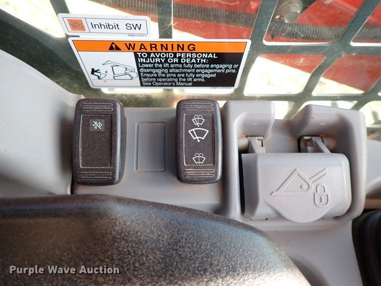 image for item IC9701 2019 Kubota SVL75-2  tracked skid steer loader