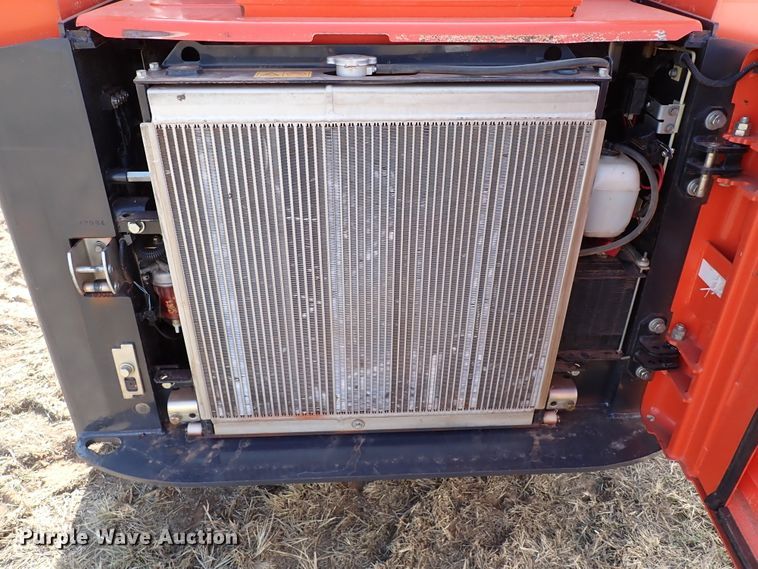 image for item IC9701 2019 Kubota SVL75-2  tracked skid steer loader