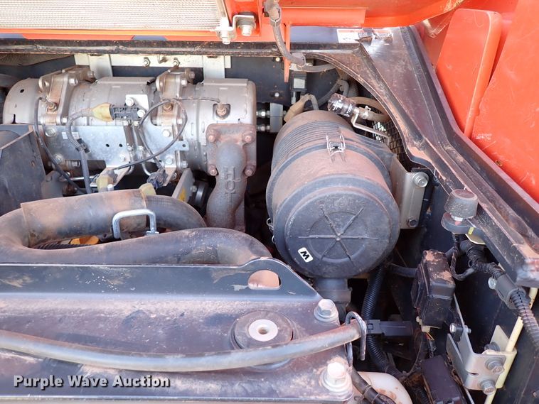 image for item IC9701 2019 Kubota SVL75-2  tracked skid steer loader