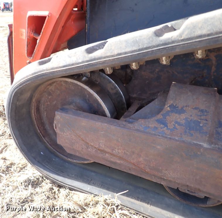 image for item IC9701 2019 Kubota SVL75-2  tracked skid steer loader