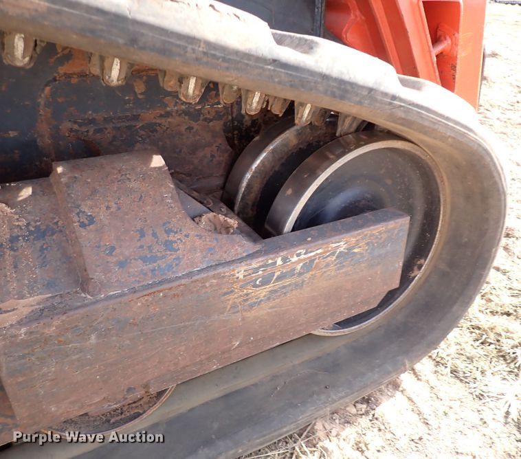 image for item IC9701 2019 Kubota SVL75-2  tracked skid steer loader