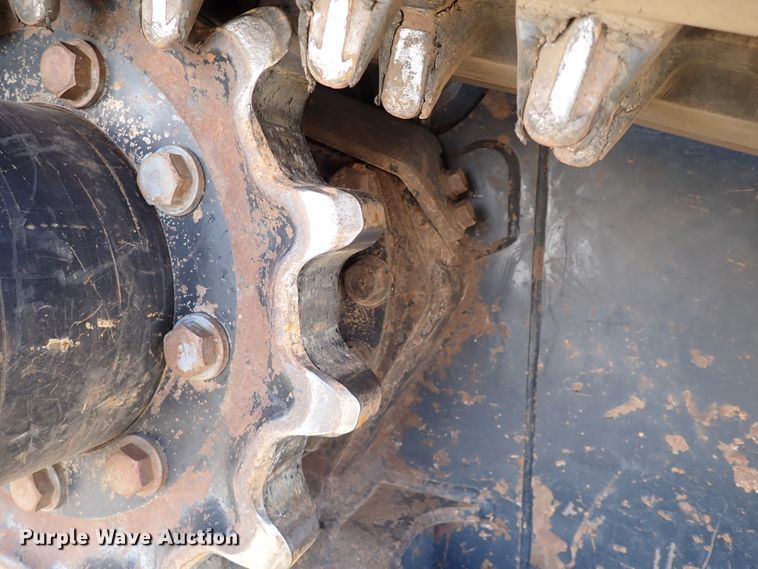 image for item IC9701 2019 Kubota SVL75-2  tracked skid steer loader