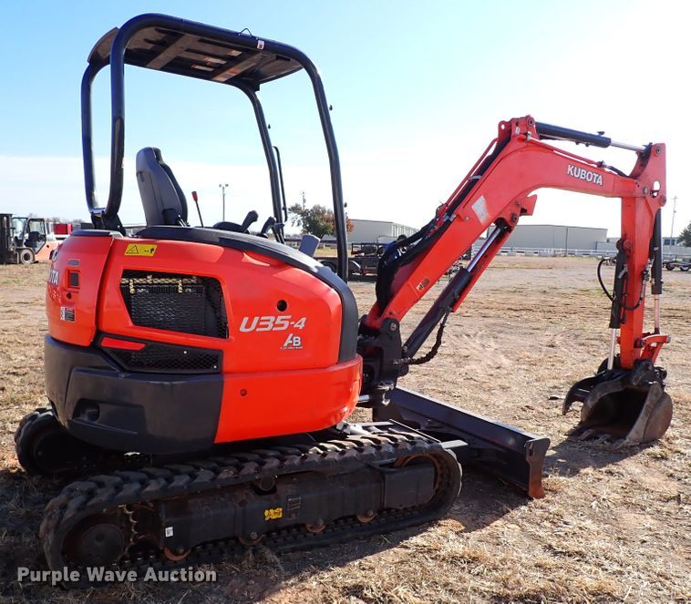 image for item IC9702 2020 Kubota U35-4  mini excavator