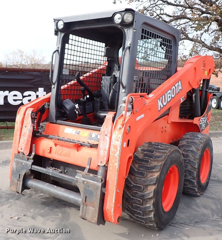 image for item IC9711 2016 Kubota SSV75  skid steer loader