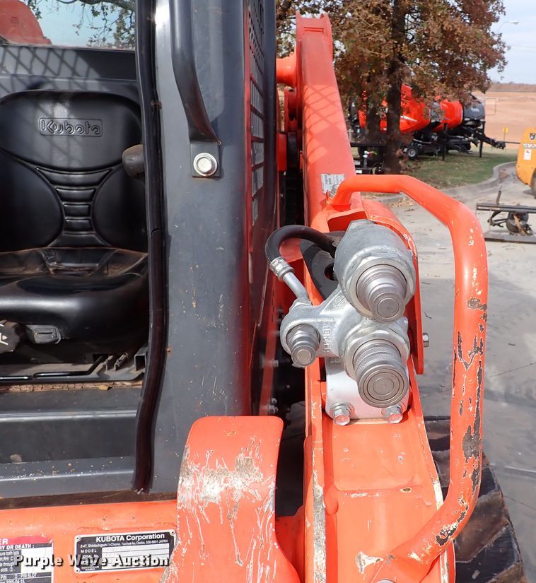 image for item IC9711 2016 Kubota SSV75  skid steer loader