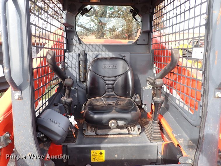 image for item IC9711 2016 Kubota SSV75  skid steer loader