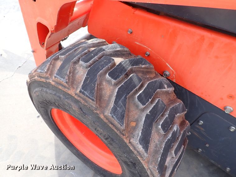 image for item IC9711 2016 Kubota SSV75  skid steer loader